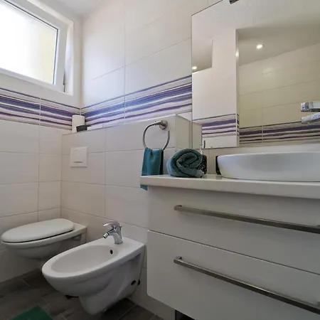 Nal With Private Pool Near Vila